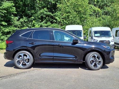2025 Ford Escape ST-Line Elite