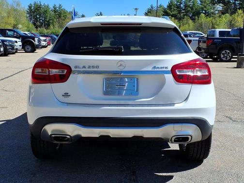 White 2019 Mercedes-Benz GLA 250 4MATIC