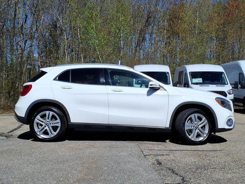 White 2019 Mercedes-Benz GLA 250 4MATIC