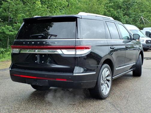 Black Metallic 2023 Lincoln Navigator Reserve