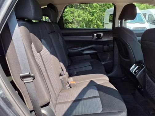 2021 Kia Sorento LX