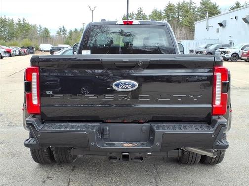 Agate Black Metallic 2026 Ford F-350 XL