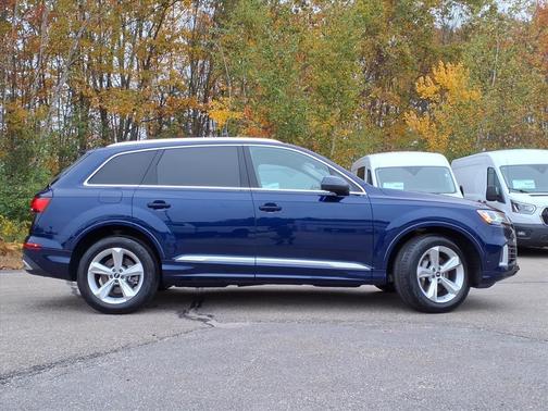 2022 Audi Q7 45 Premium