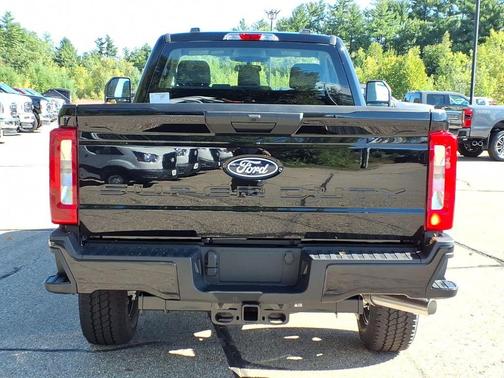 Agate Black Metallic 2027 Ford F-250 XL