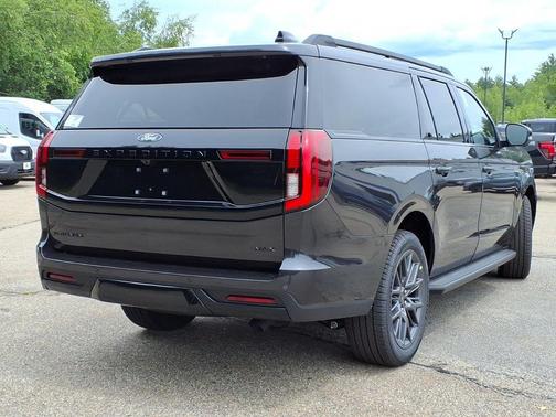 Dark Matter Gray Metallic 2026 Ford Expedition Max Platinum