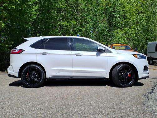 White Platinum Clearcoat Metallic 2019 Ford Edge ST