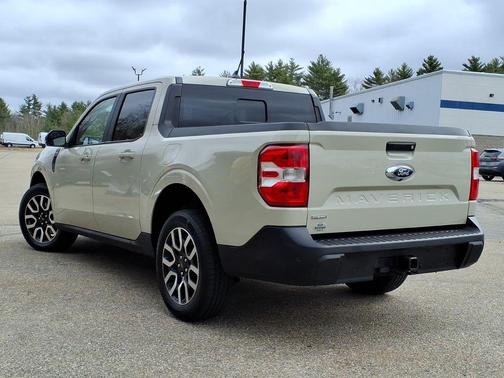Terrain 2024 Ford Maverick Lariat