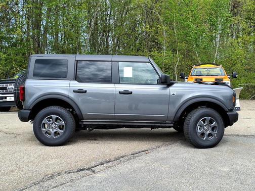 Carbonized Gray Metallic 2026 Ford Bronco Big Bend