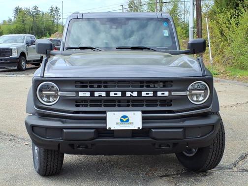Carbonized Gray Metallic 2026 Ford Bronco Big Bend