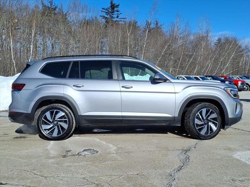 2024 Volkswagen Atlas 2.0T SE w/Technology 4MOTION