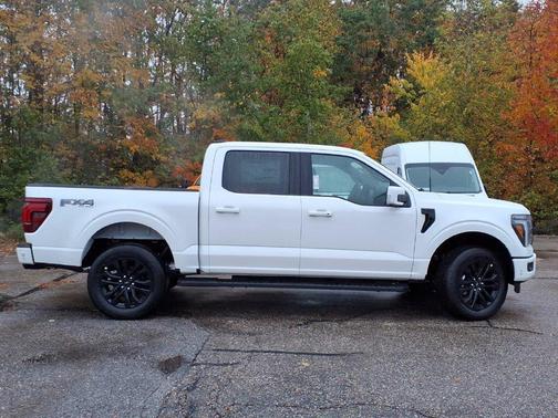 Star White Metallic Tri-Coat 2026 Ford F-150 Lariat