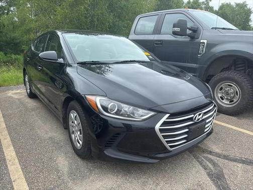 2018 Hyundai ELANTRA SE