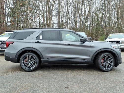 Carbonized Gray Metallic 2026 Ford Explorer ST-Line