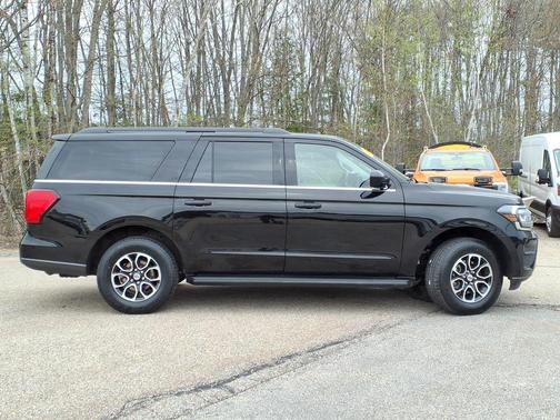 Black Metallic 2024 Ford Expedition Max XLT