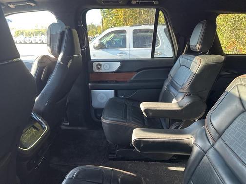 2023 Lincoln Navigator Black Label