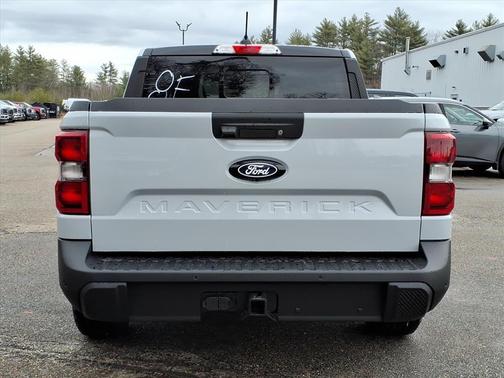 Space White Metallic 2026 Ford Maverick Lariat