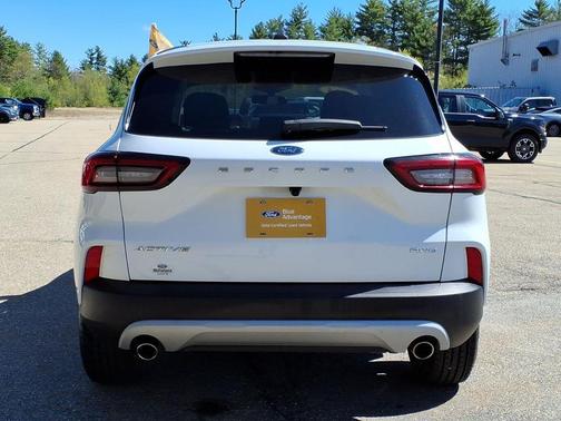 Oxford White 2024 Ford Escape Active