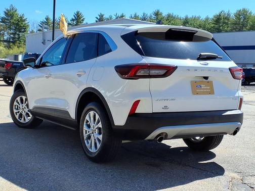 Oxford White 2024 Ford Escape Active