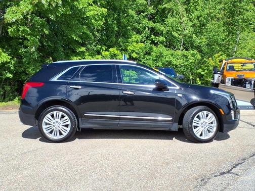 Stellar Black Metallic 2019 Cadillac XT5 Premium Luxury