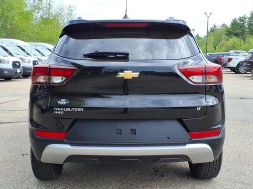 Mosaic Black Metallic 2023 Chevrolet Trailblazer LT