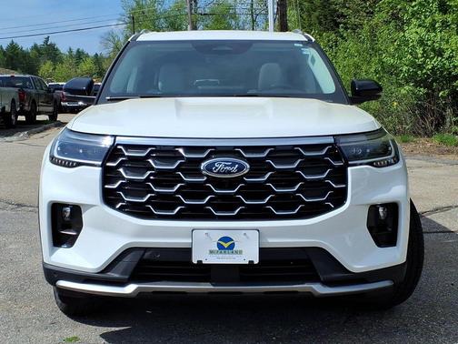 Star White Metallic Tri-Coat 2026 Ford Explorer Platinum