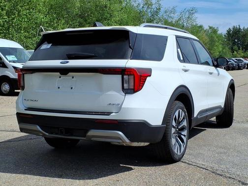 Star White Metallic Tri-Coat 2026 Ford Explorer Platinum