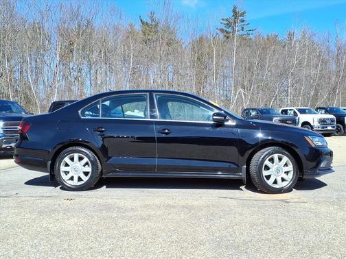 Black Uni 2016 Volkswagen Jetta 1.8T SEL