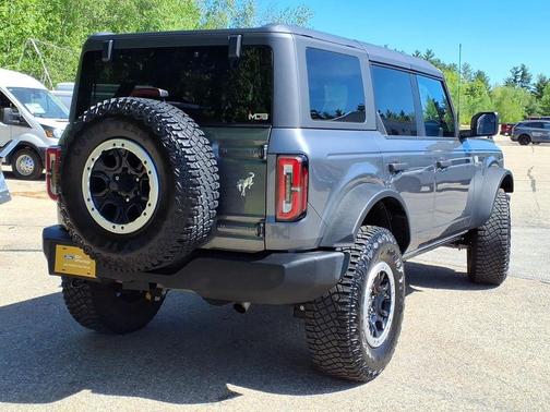 Gray Metallic 2024 Ford Bronco Big Bend