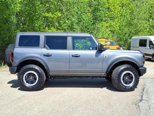 Gray Metallic 2024 Ford Bronco Big Bend
