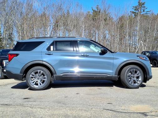 Vapor Blue Metallic 2026 Ford Explorer Active