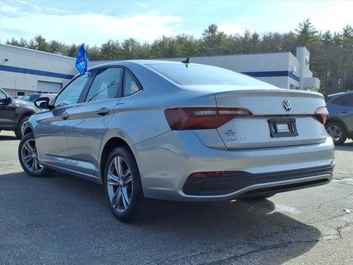 Gray 2024 Volkswagen Jetta 1.5T SE