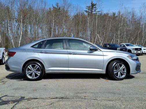 Gray 2024 Volkswagen Jetta 1.5T SE