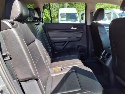 2023 Volkswagen Atlas 2.0T SE
