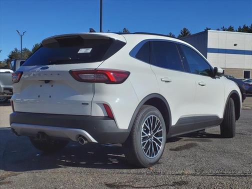2025 Ford Escape SE