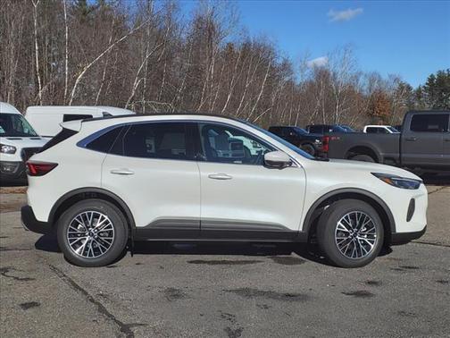2025 Ford Escape SE