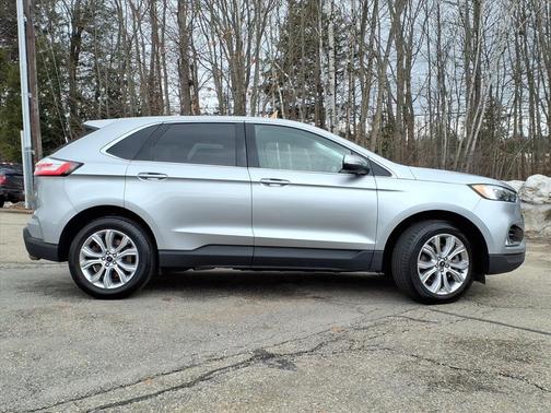 Silver Metallic 2024 Ford Edge Titanium