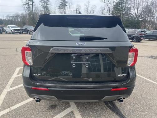 Green Metallic 2022 Ford Explorer XLT