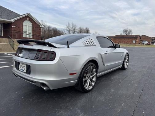 2013 Ford Mustang GT Premium
