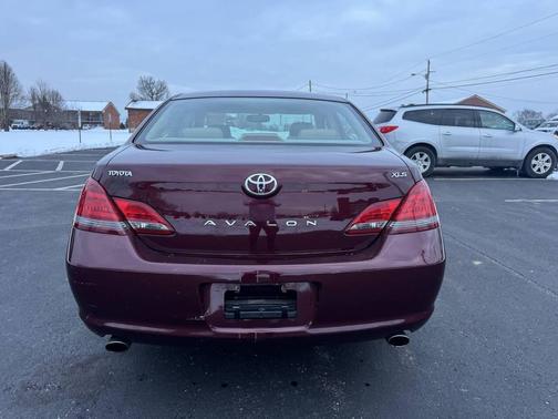 2008 Toyota Avalon XLS