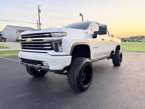 White 2022 Chevrolet Silverado 2500 High Country