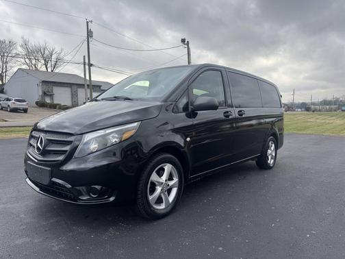 2017 Mercedes-Benz Metris Base