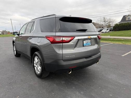 Gray 2020 Chevrolet Traverse LT Cloth