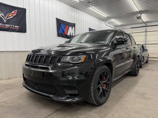 Black 2019 Jeep Grand Cherokee SRT