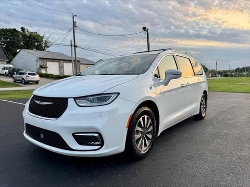 2021 Chrysler Pacifica Hybrid Touring L