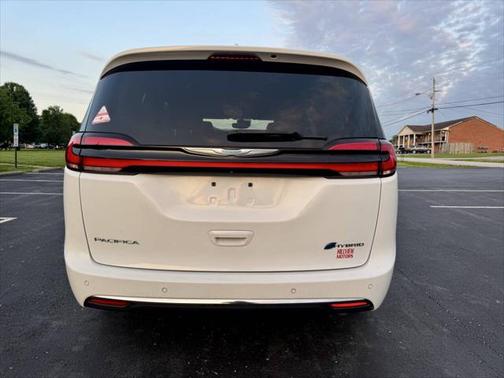 2021 Chrysler Pacifica Hybrid Touring L