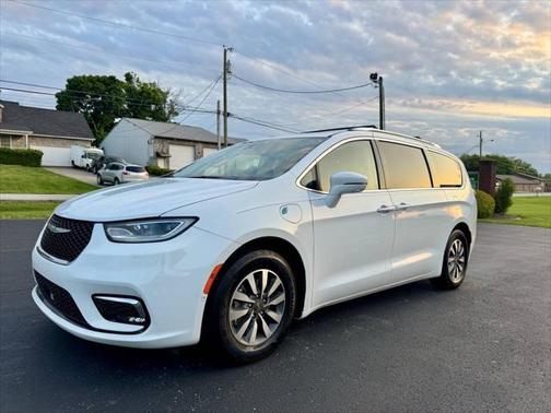 2021 Chrysler Pacifica Hybrid Touring L