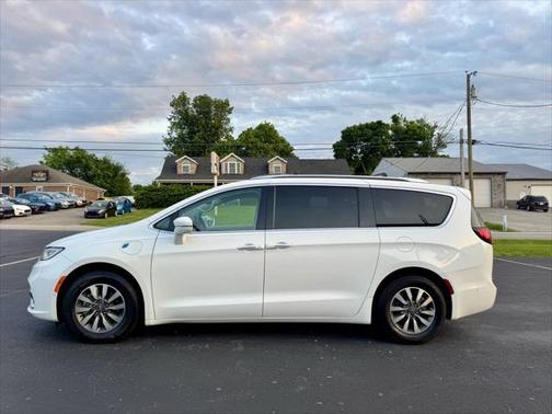 2021 Chrysler Pacifica Hybrid Touring L