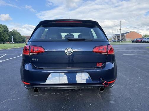 Blue 2016 Volkswagen Golf GTI 2.0T SE 4-Door