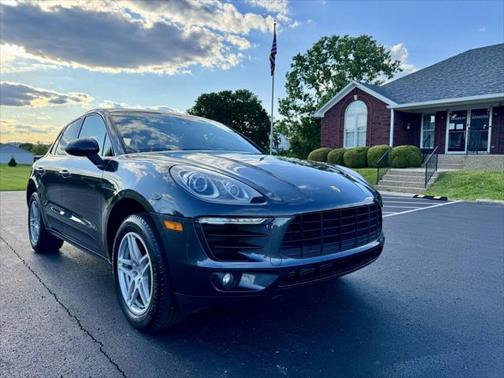 2017 Porsche Macan Base