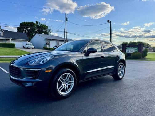 2017 Porsche Macan Base AWD 4dr SUV